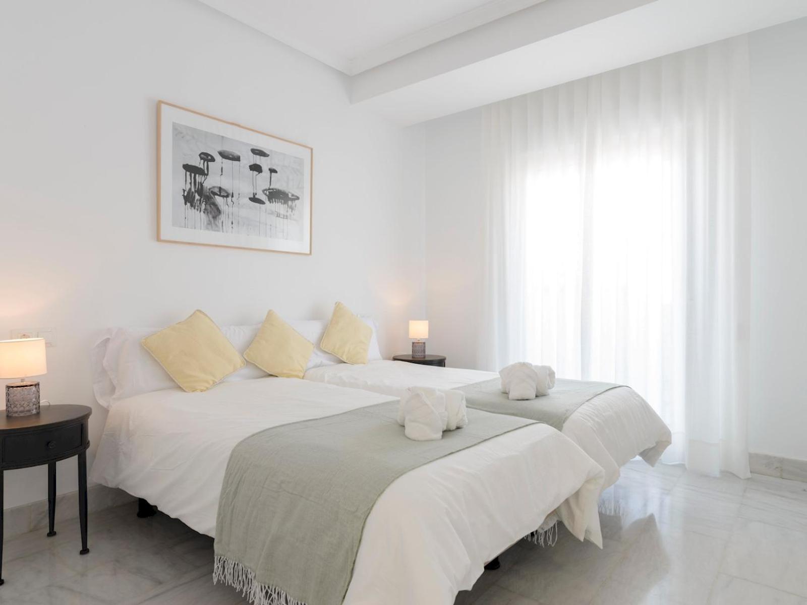 Pass The Keys Stunning Beachfront In Apartment *